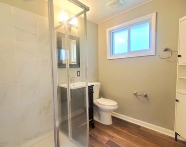 4517 Mayfield Drive - Photo Thumbnail 22