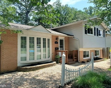 4517 Mayfield Drive - Photo Thumbnail 3