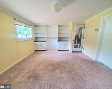 4517 Mayfield Drive - Photo Thumbnail 20