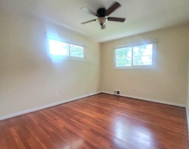 4517 Mayfield Drive - Photo Thumbnail 16