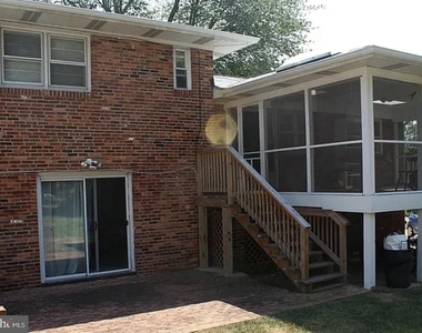 7100 Tyndale Street - Photo Thumbnail 2
