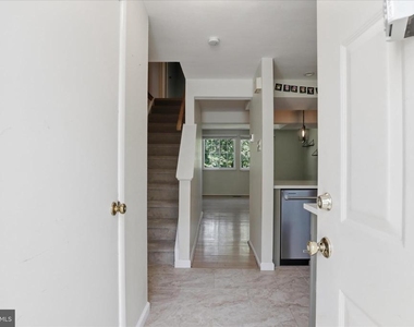 1660 Harvest Green Court - Photo Thumbnail 3