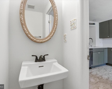 1660 Harvest Green Court - Photo Thumbnail 4