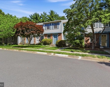 1660 Harvest Green Court - Photo Thumbnail 2