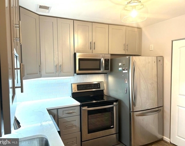 1805 Westwind Way - Photo Thumbnail 5