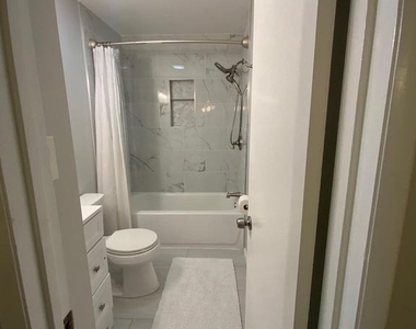 1805 Westwind Way - Photo Thumbnail 14