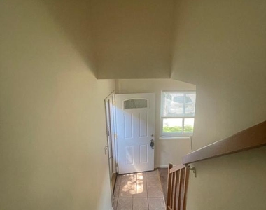 3828 Miramonte Place - Photo Thumbnail 11