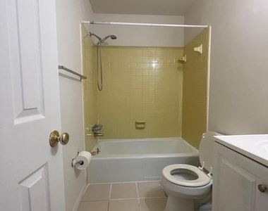 3828 Miramonte Place - Photo Thumbnail 14