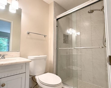 2473 Glengyle Drive - Photo Thumbnail 13