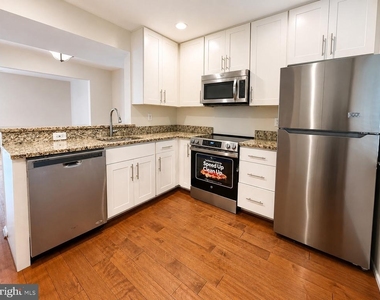 2473 Glengyle Drive - Photo Thumbnail 3