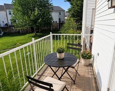 6152 Strasburg Drive - Photo Thumbnail 9