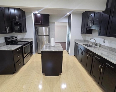 6152 Strasburg Drive - Photo Thumbnail 4
