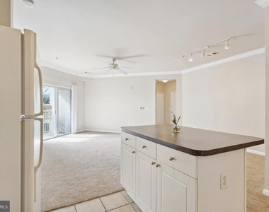 9490 Virginia Center Boulevard - Photo Thumbnail 2