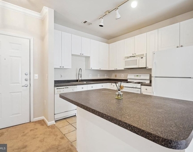 9490 Virginia Center Boulevard - Photo Thumbnail 4