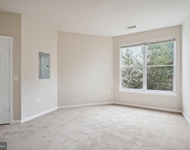 9490 Virginia Center Boulevard - Photo Thumbnail 16