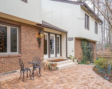11696 Fox Glen Drive - Photo Thumbnail 1