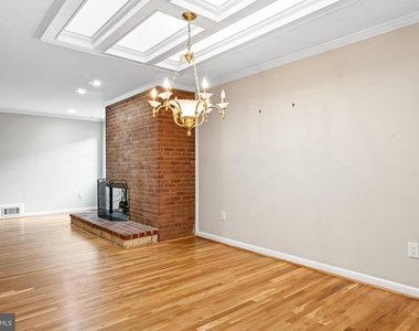 5002 Wenruth Place - Photo Thumbnail 20