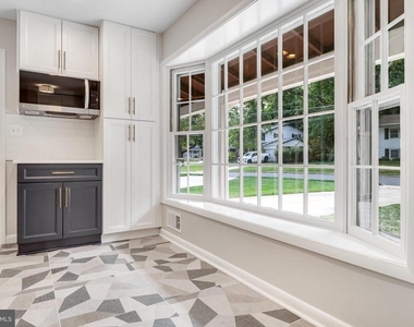 5019 Fleming Drive - Photo Thumbnail 14