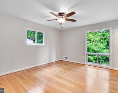 5019 Fleming Drive - Photo Thumbnail 17