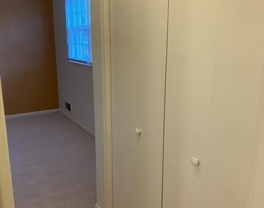 6802 Dina Leigh Court - Photo Thumbnail 25