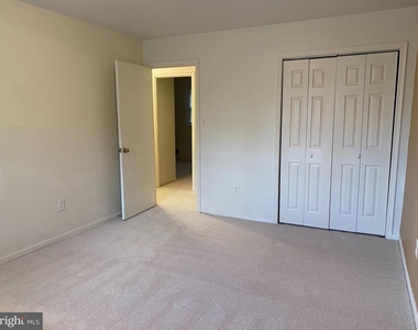 6802 Dina Leigh Court - Photo Thumbnail 26