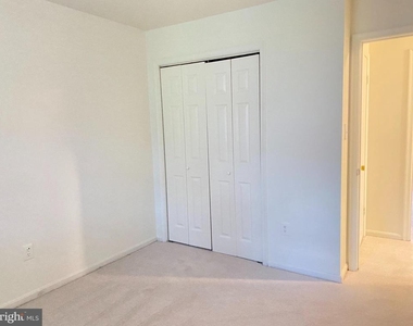 6802 Dina Leigh Court - Photo Thumbnail 29