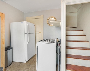 1004 Prince Edward Street - Photo Thumbnail 6