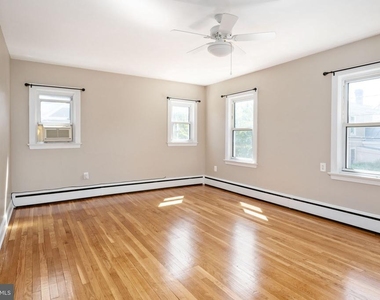 205 Canal Street - Photo Thumbnail 8