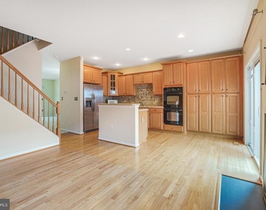 1606 Wilcox Avenue - Photo Thumbnail 10