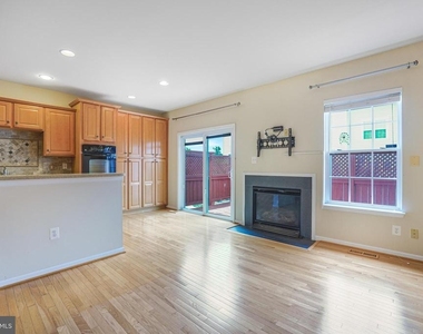 1606 Wilcox Avenue - Photo Thumbnail 9