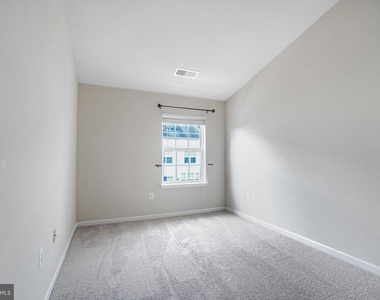 1606 Wilcox Avenue - Photo Thumbnail 28
