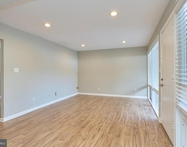 156 Haycock Road - Photo Thumbnail 5