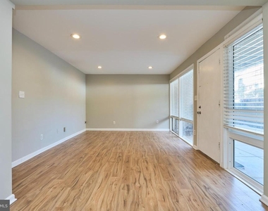 156 Haycock Road - Photo Thumbnail 10