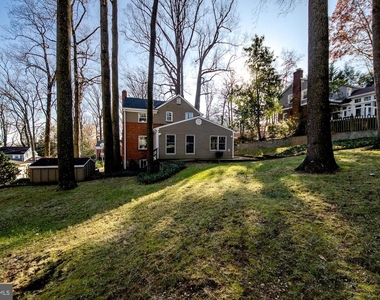 1308 Tracy Place - Photo Thumbnail 4