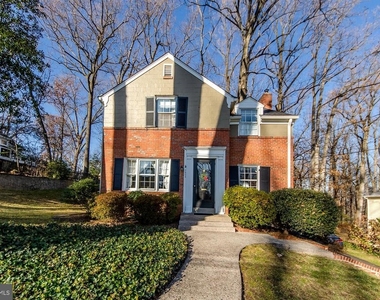 1308 Tracy Place - Photo Thumbnail 3