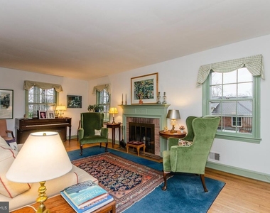 1308 Tracy Place - Photo Thumbnail 13