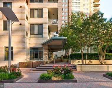 851 N Glebe Road - Photo Thumbnail 1