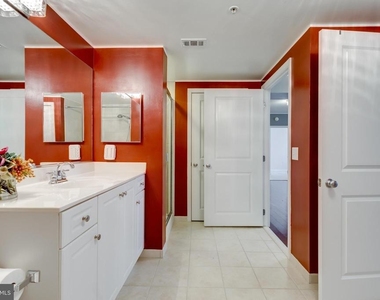 851 N Glebe Road - Photo Thumbnail 28