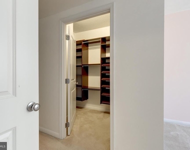 851 N Glebe Road - Photo Thumbnail 32