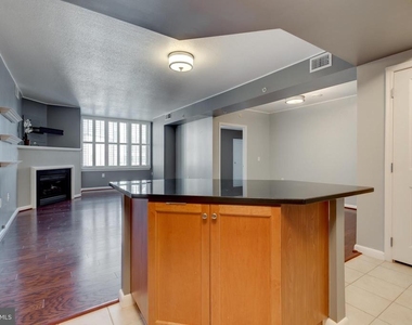 851 N Glebe Road - Photo Thumbnail 10