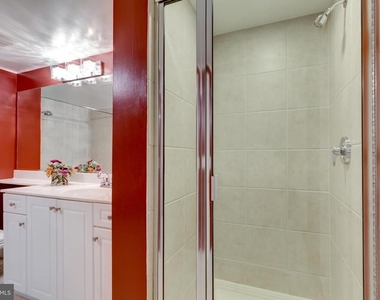 851 N Glebe Road - Photo Thumbnail 25