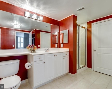 851 N Glebe Road - Photo Thumbnail 24