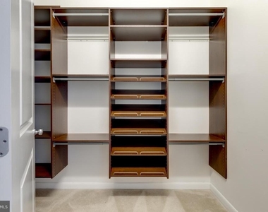 851 N Glebe Road - Photo Thumbnail 33