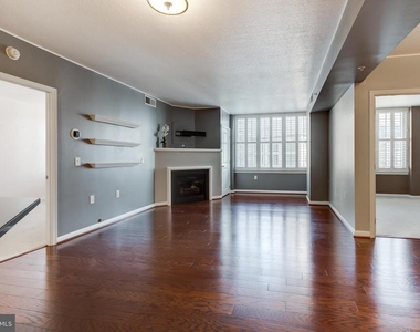 851 N Glebe Road - Photo Thumbnail 13