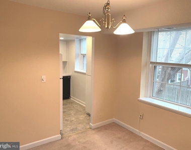 3007 S Buchanan Street - Photo Thumbnail 5