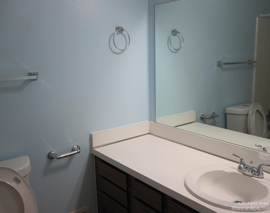 3238 Alpine Drive - Photo Thumbnail 7