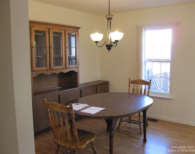 3238 Alpine Drive - Photo Thumbnail 5