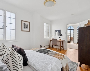 1512 Spruce Street - Photo Thumbnail 7