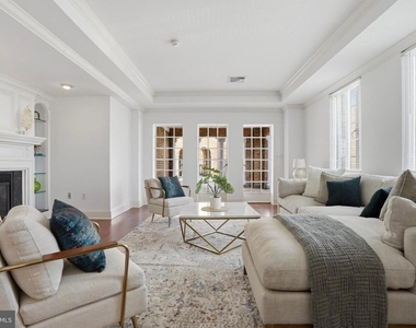1512 Spruce Street - Photo Thumbnail 2
