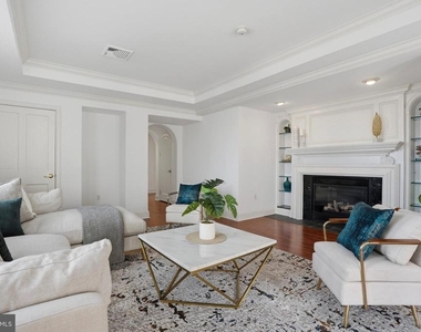 1512 Spruce Street - Photo Thumbnail 1
